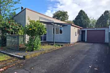 7 Oaklea Avenue, Marton