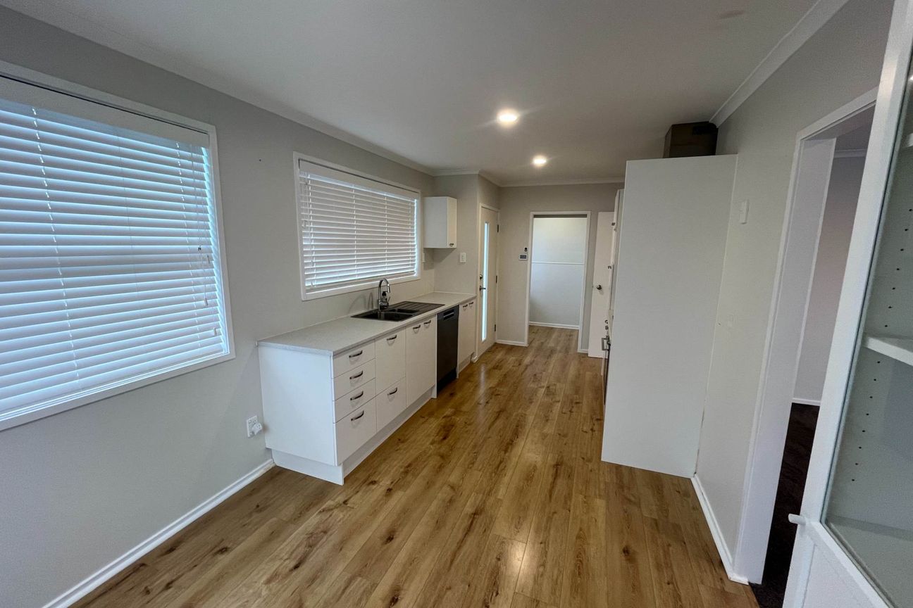 New Renovated in a Prime Sunnynook Location - Aanzicht 6