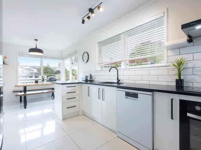 17 Temuri Place, Glendene