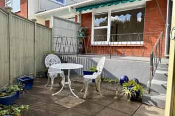 2/344 Lake Road, Takapuna
