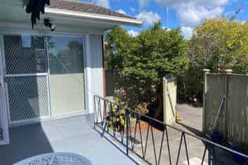 2/344 Lake Road, Takapuna