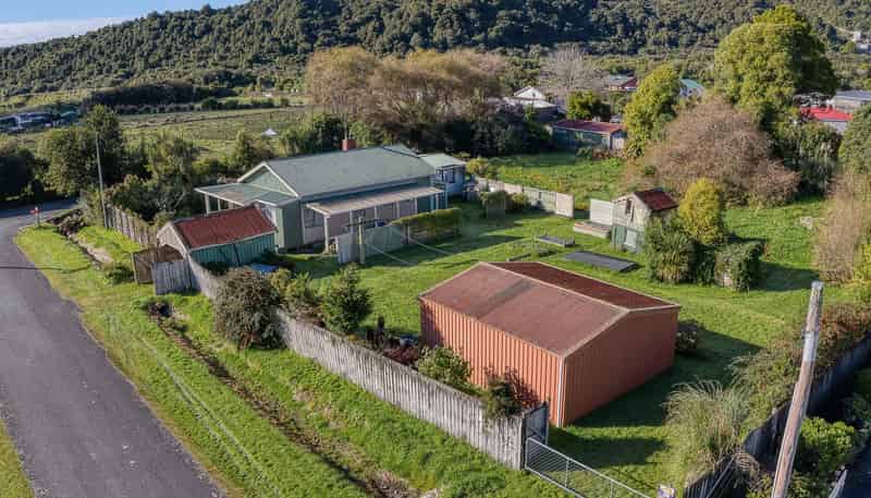 30 Gibson Street, Ross