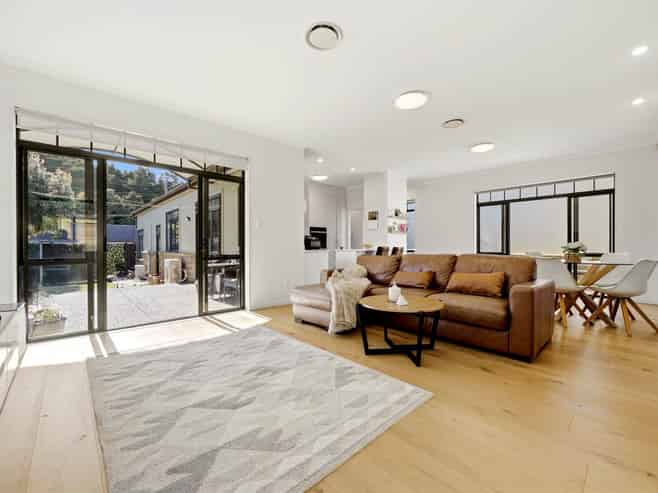 4 Pepperdine Place, Albany