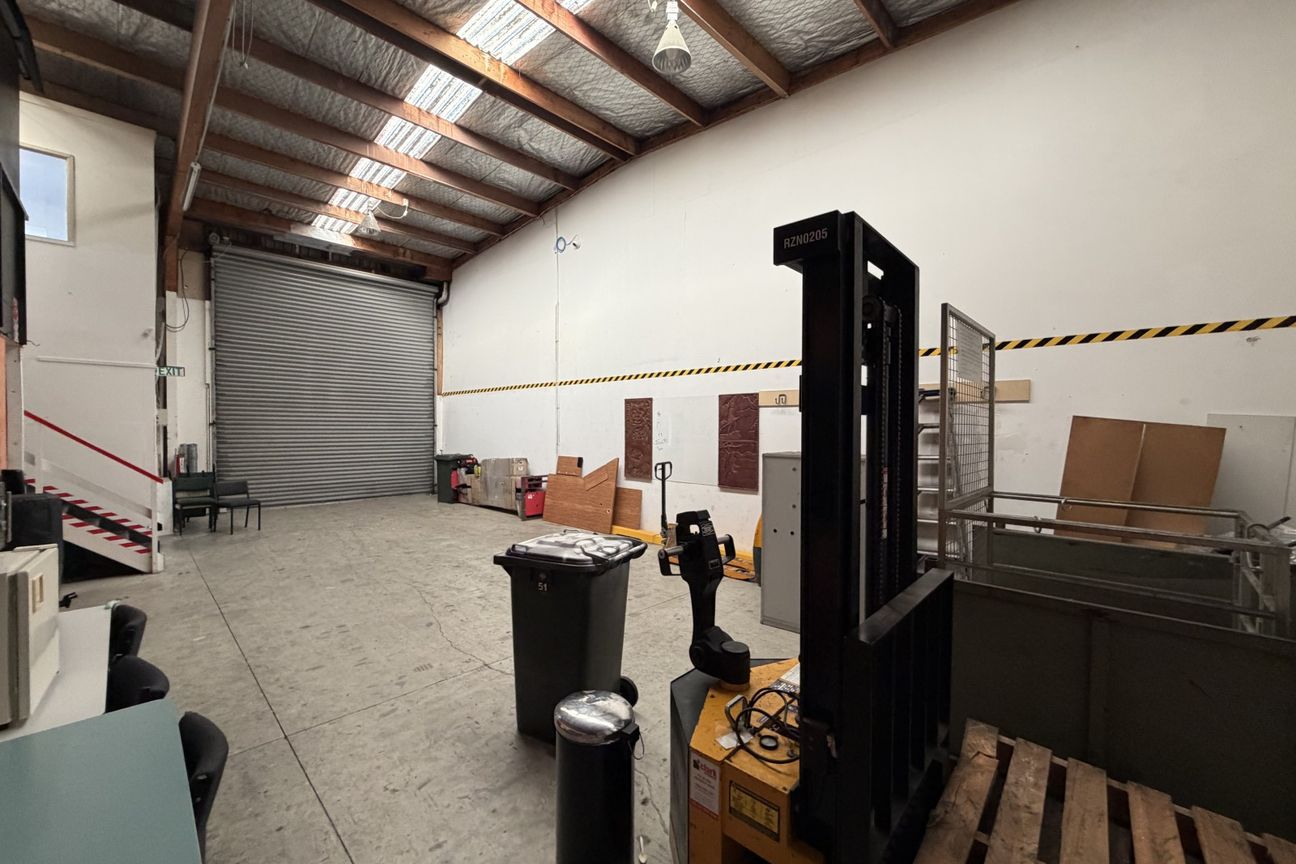 Versatile warehouse, office and showroom - Ansicht 3