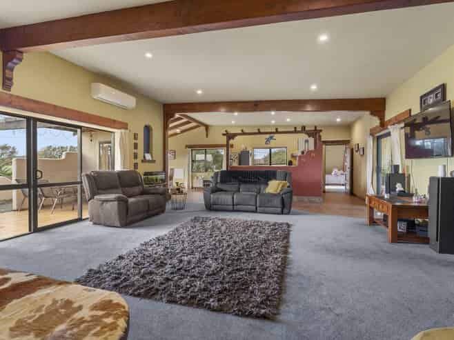 15 Waitarere Beach Road, Waitarere