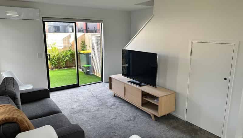 1/10 Wilsher Crescent, Henderson