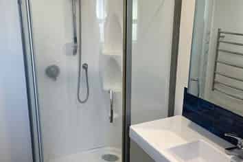 4/290 Glenfield Road, Glenfield