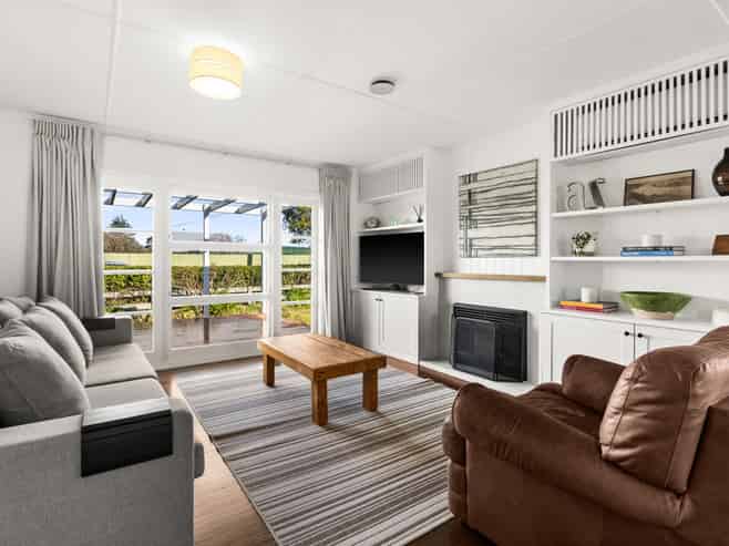 81 Tollemache Road East, Longlands