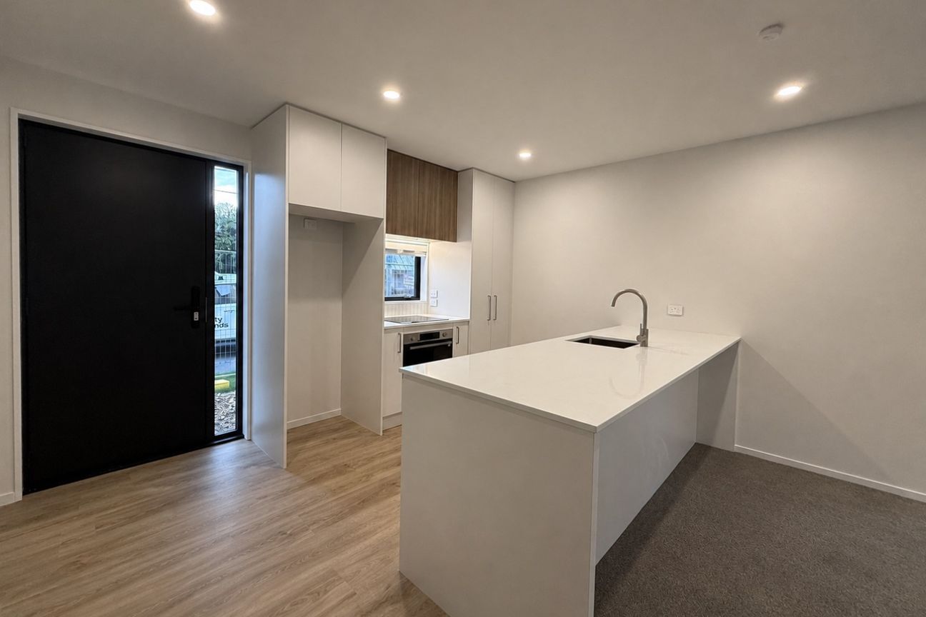Newly Built 3-Bedroom Home Close to the City & Hagley Park - Bild 2