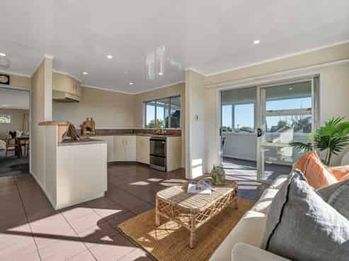 89 Wairau Road, OAKURA