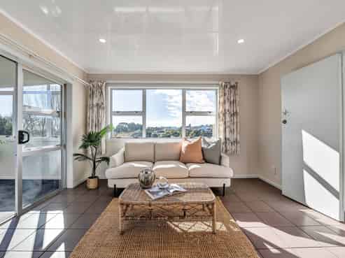 89 Wairau Road, OAKURA
