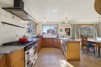 238 Eighty Eight Valley Road, Wakefield