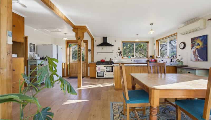 238 Eighty Eight Valley Road, Wakefield