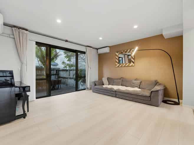 40/22 Northcross Drive, Albany