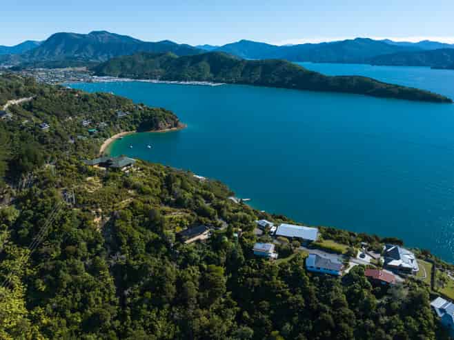 318 Port Underwood Road, Whatamango Bay