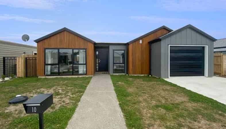 10 Rotoiti Place, Paraparaumu