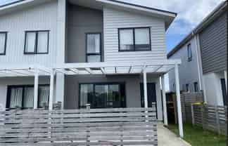 51b Soaring Bird Drive, Takanini