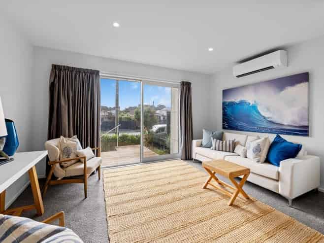 10 Sunshine Lane, New Brighton
