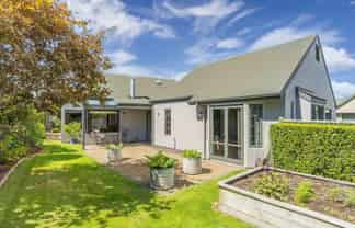 1 Joshua Place, Rangatira Park