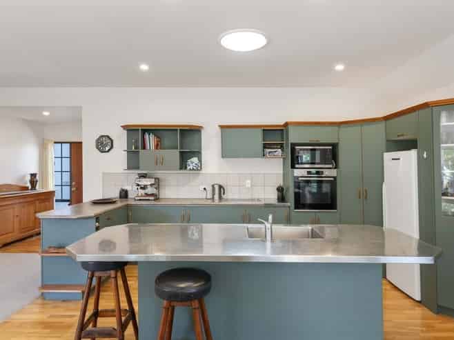 1 Joshua Place, Rangatira Park