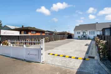 PROFESSIONAL HEALTH FACILITY