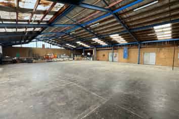 Cheap Warehousing Option