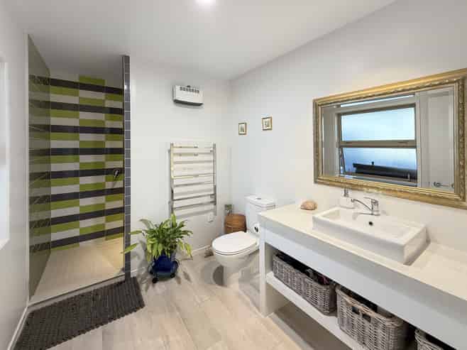 330 Ocean Road, Ohope
