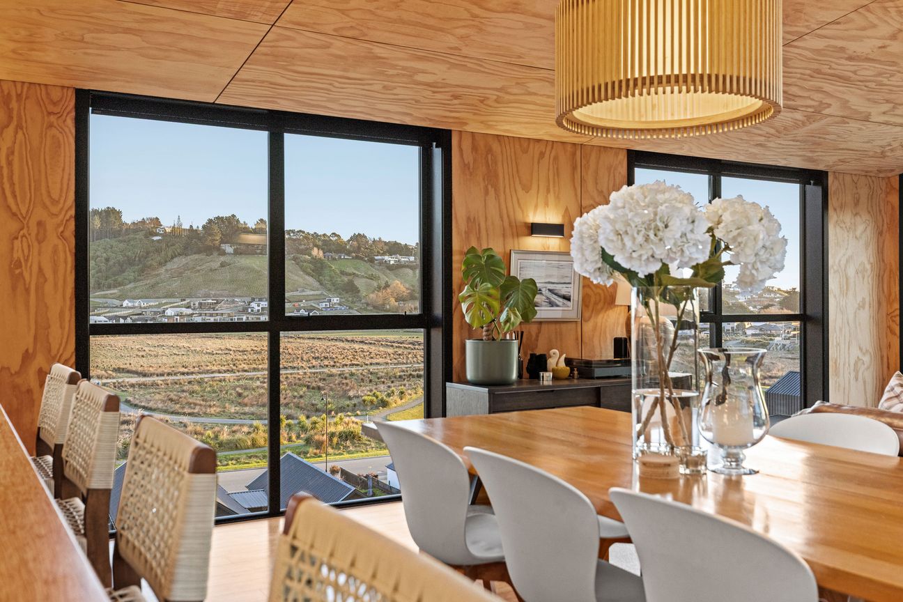 Sun-Soaked Cashmere Living with Views - Mehr