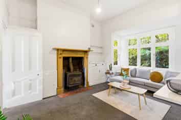 15 Clifford Street, Dalmore