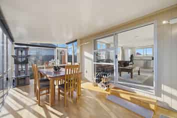 2/7 Ontario Place, Wainoni