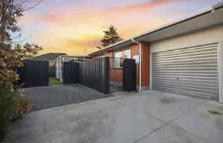 2/7 Ontario Place, Wainoni