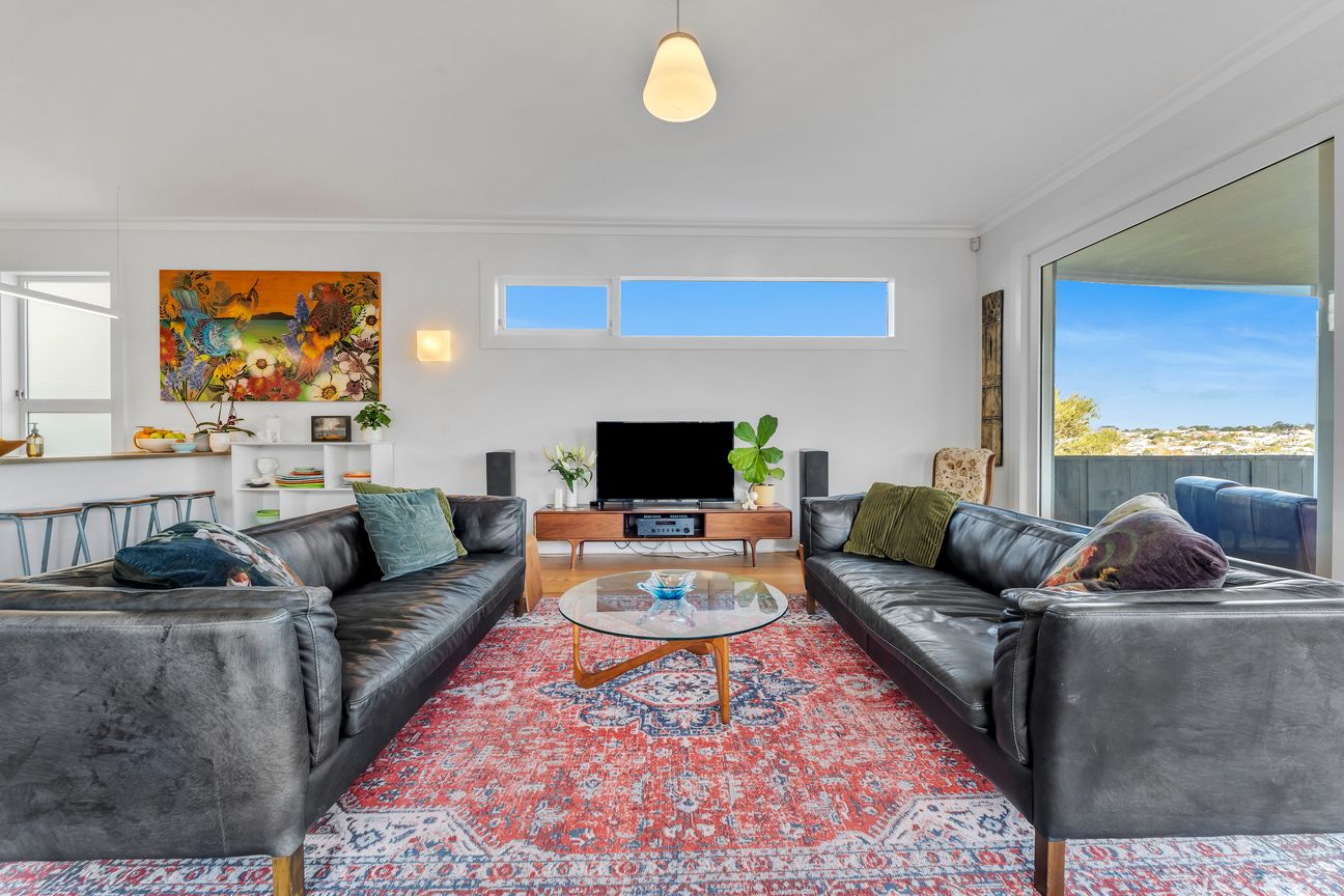 Owners Downsizing - Retirement Beckons - Vista 3