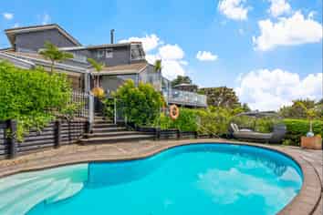 47 Puriri Place, Sandspit