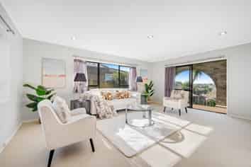 1/16 Spears Place, Botany Downs