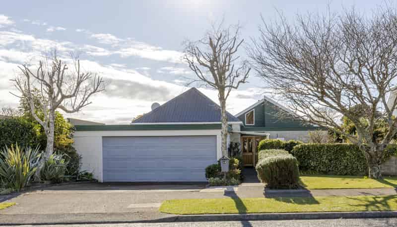 14 Wesley Avenue, Frankleigh Park