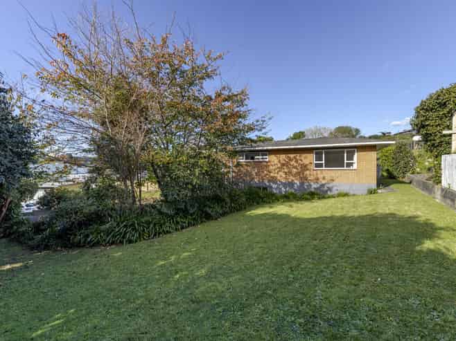 24B Alberta Road, Glen Avon