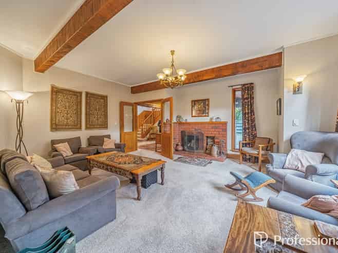 16a Hautana Square, Woburn