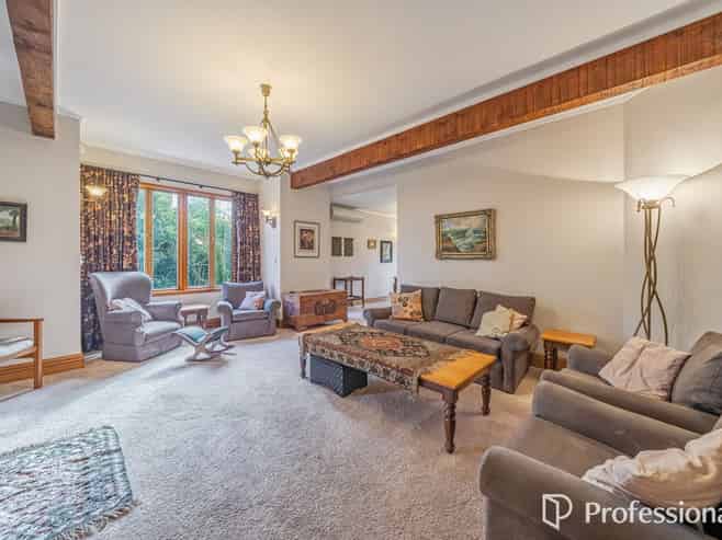 16a Hautana Square, Woburn