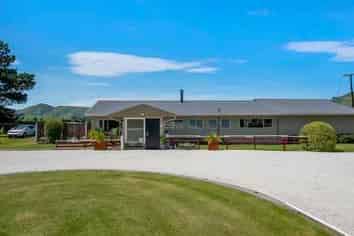 Rare Lifestyle & Income Opportunity – FHGC