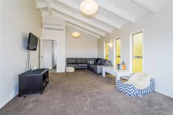 570A Beach Road , Rothesay Bay