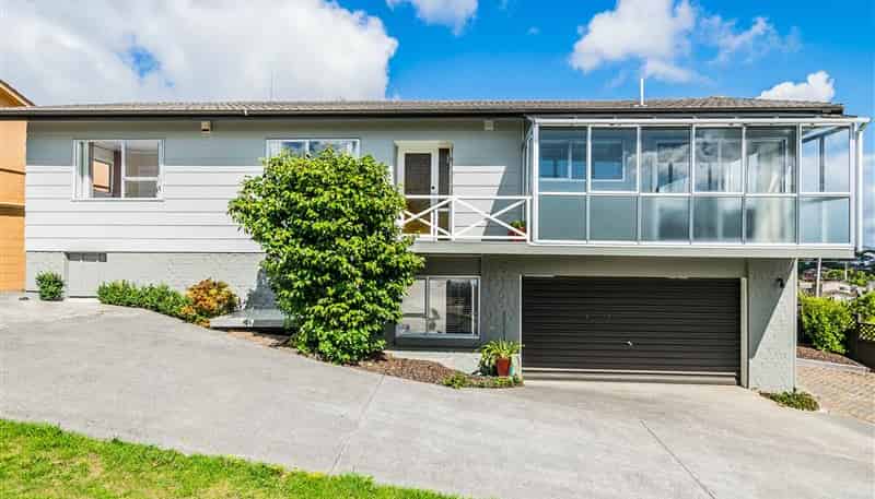 570A Beach Road , Rothesay Bay