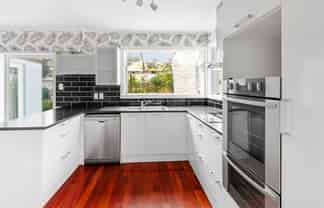 20 Scenic Drive, Hill Park