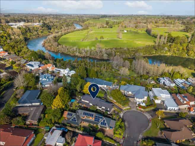 7 Sheriff Place, Riverlea