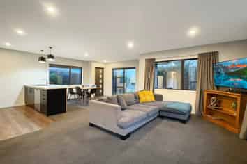 61 Charlbury Dr, Rolleston