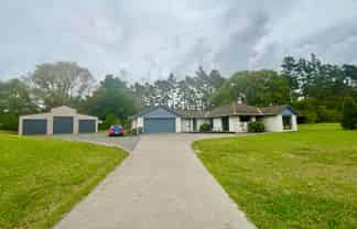 421A Duck Creek Road, Stillwater