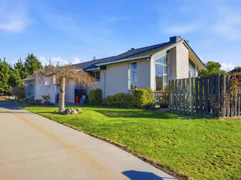 8 Foster Place, Amberley
