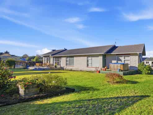8 Foster Place, Amberley
