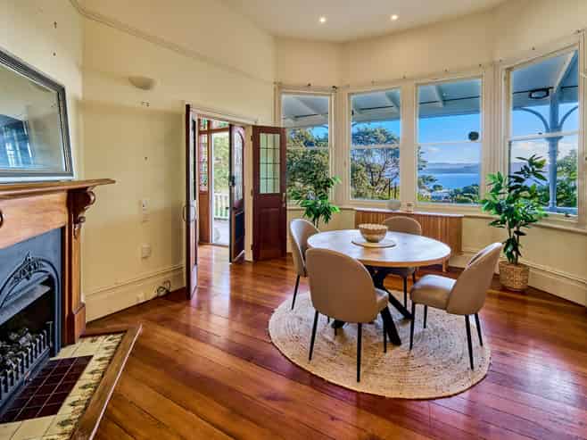 287 Muritai Road, Eastbourne