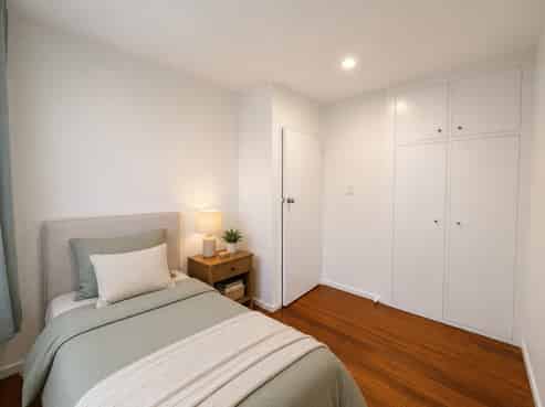 2/158 Stanmore Road, Linwood