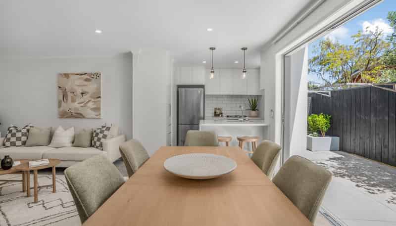 10 Lucern Lane, Petone